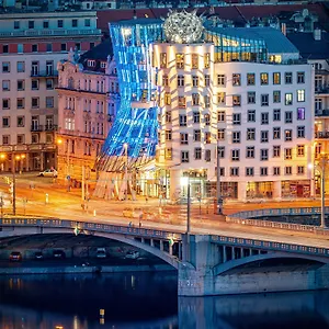 Dancing House - Tancici Dum צ'כיה